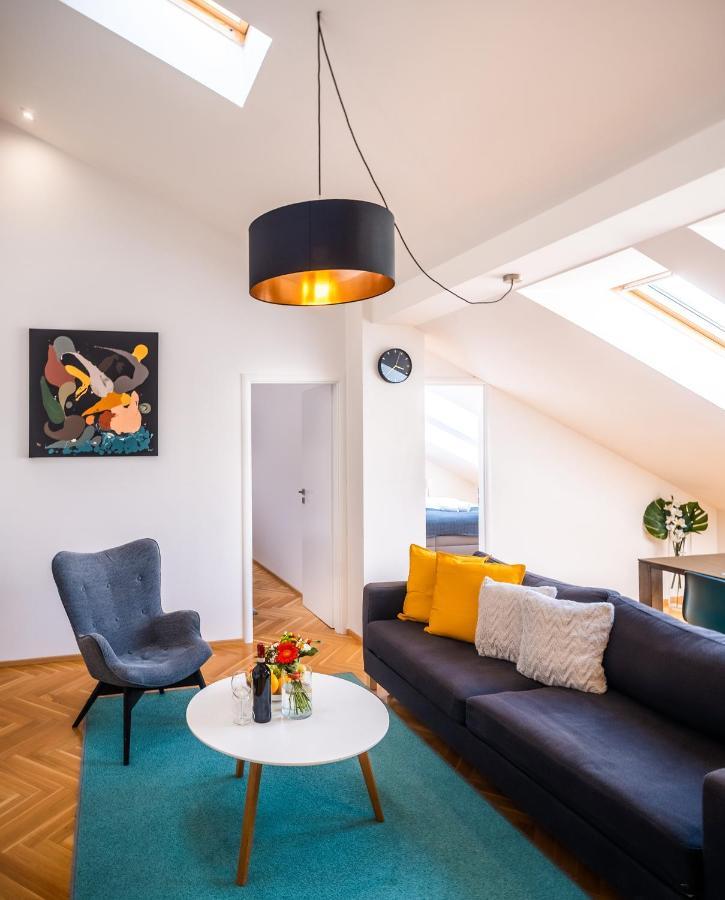 Luxurious Woodrow Wilson Apt In Prague Centre Exterior photo