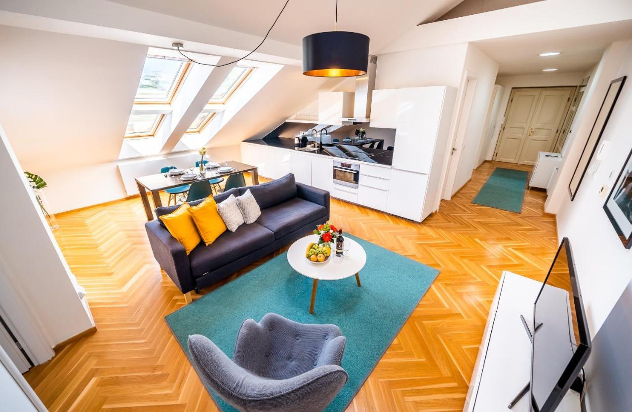 Luxurious Woodrow Wilson Apt In Prague Centre Exterior photo