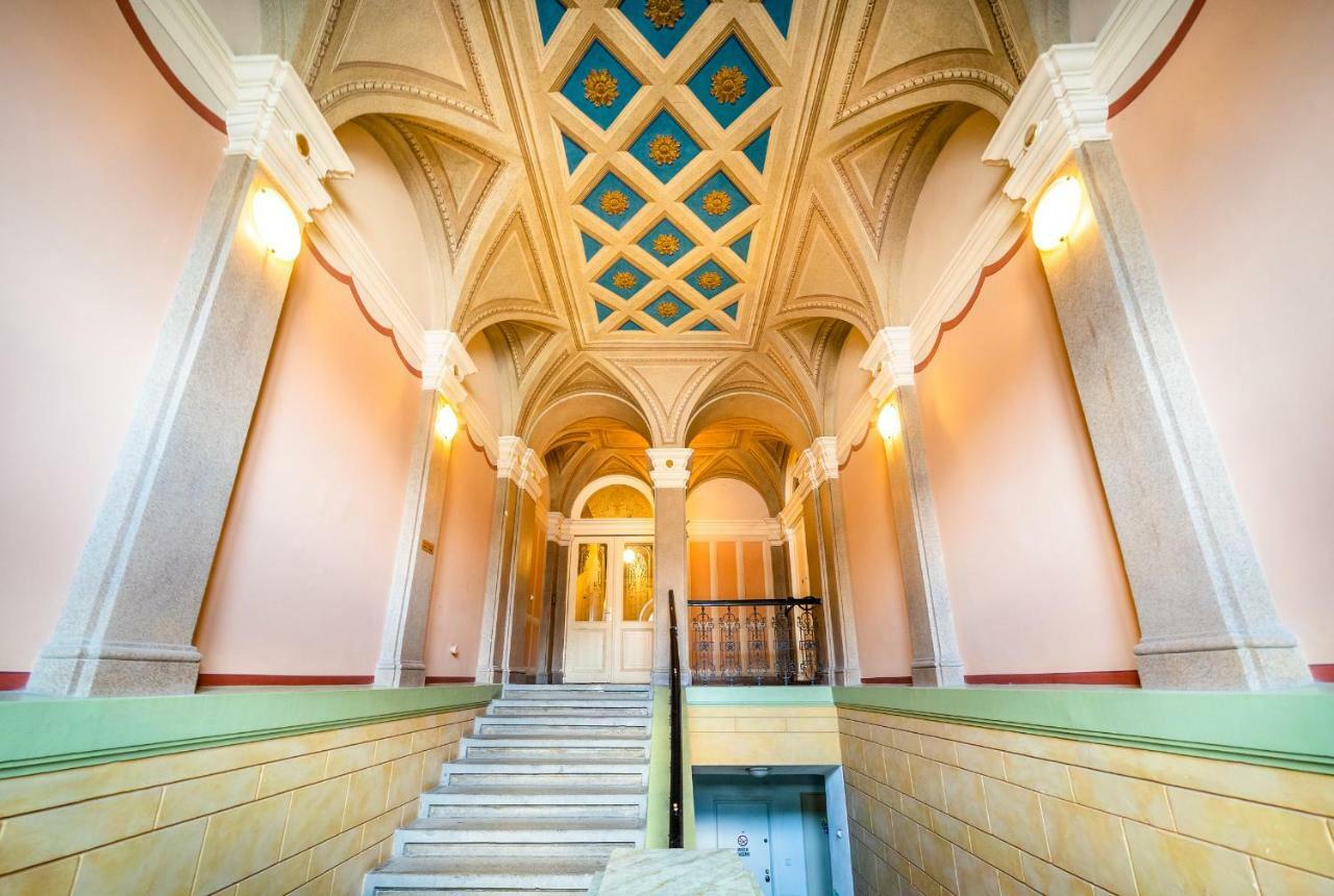 Luxurious Woodrow Wilson Apt In Prague Centre Exterior photo